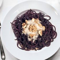 spaghetti_viola_noci_gorgonzola